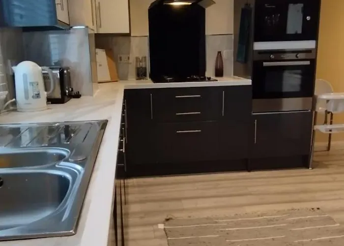 Villa 3 Bed House In - Private Parking Edinburgh