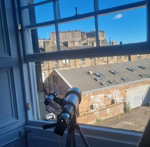 Apartment Spacious Modern Centre Castle Views