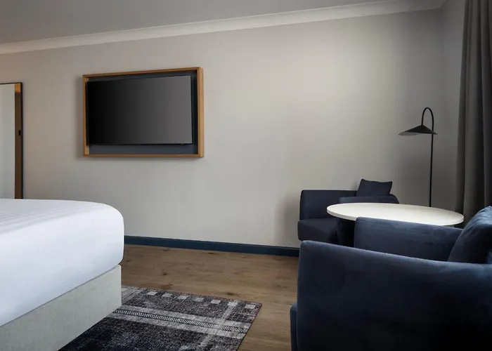 Hotel Marriott Holyrood 4*