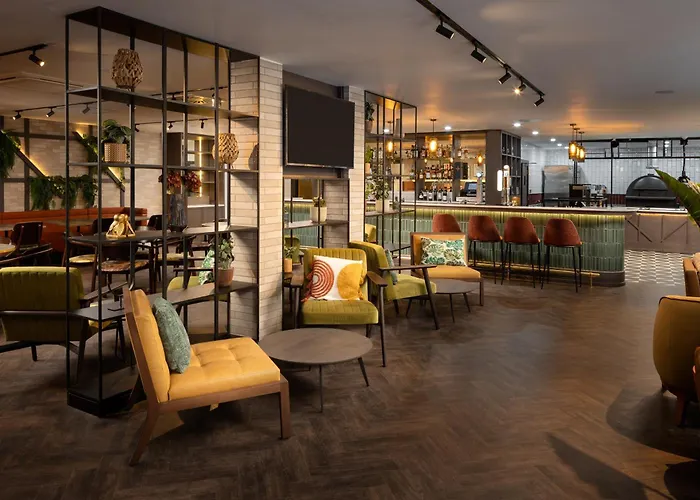 Four Points By Sheraton Hotel 4*