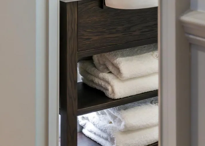 Righ Residences - George Street Apart Otel