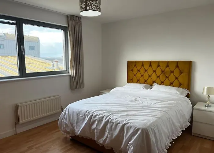 דירה Spacious Penthouse אדינבורו