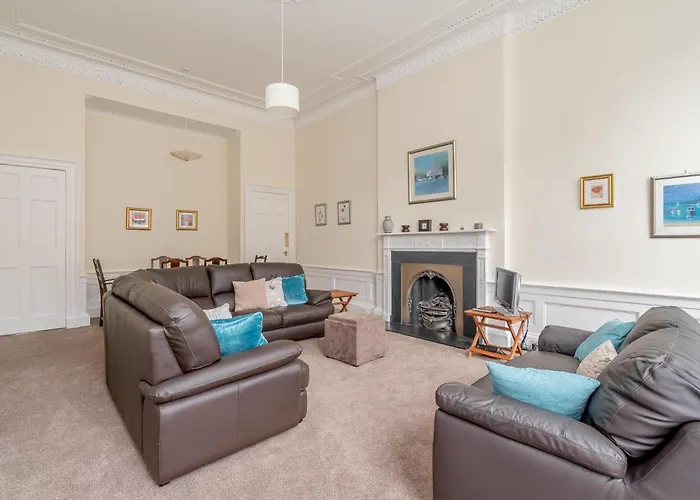 Melville Street Apartment