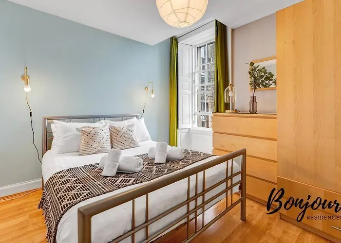 Apartment Monge Old Town 2br-1ba, Near Royal Mile By Bonjour Residences