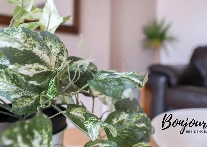 Monge Old Town 2br-1ba, Near Royal Mile By Bonjour Residences Apartment Edinburgh