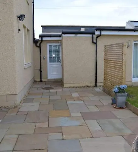 Wardie Garden Daire Edinburgh