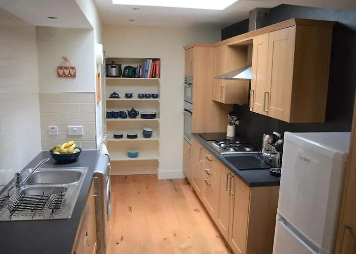 Daire Wardie Garden Edinburgh