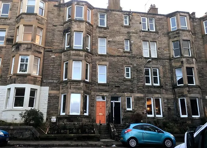 The Holyrood Park Hideaway Is A Lush & Arty 2 Double Bed Lejlighed *