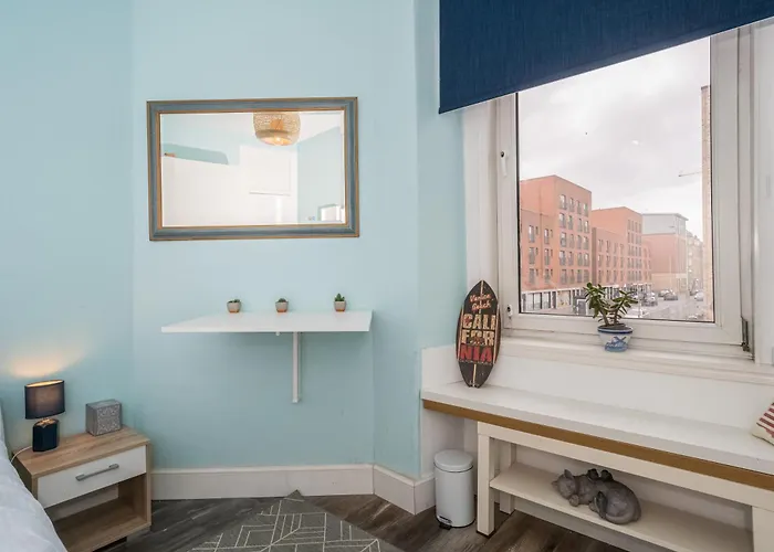 Pass The Keys Trendy Historic Flat Sleeps 4 To 6 Near Leith Shore *