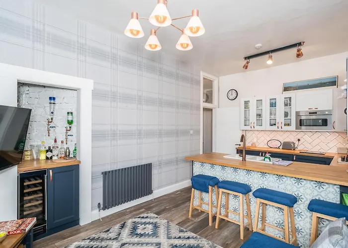 Pass The Keys Trendy Historic Flat Sleeps 4 To 6 Near Leith Shore إدنبرة