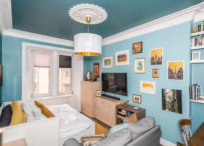 Pass The Keys Trendy Historic Flat Sleeps 4 To 6 Near Leith Shore شقة *