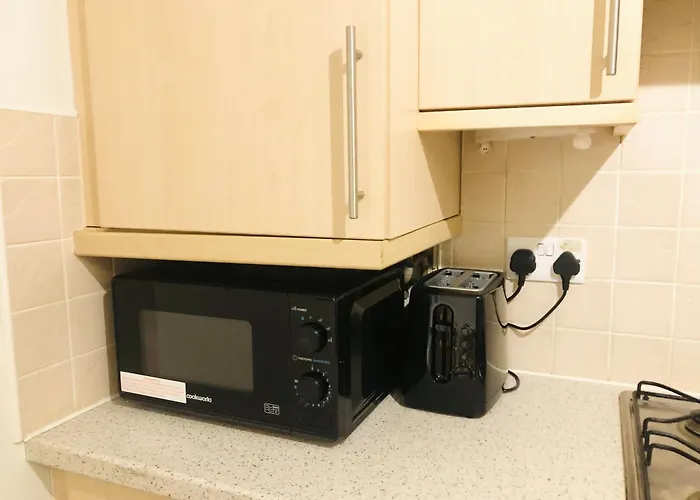 15 Mins To Princes Street Spacious Lakeside With Free Parking אדינבורו