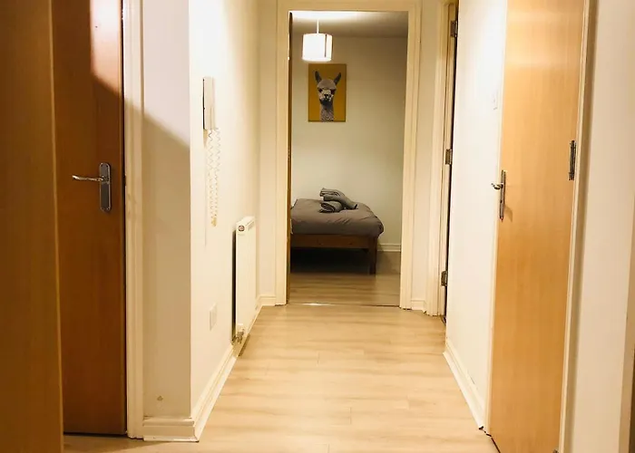 15 Mins To Princes Street Spacious Lakeside With Free Parking *