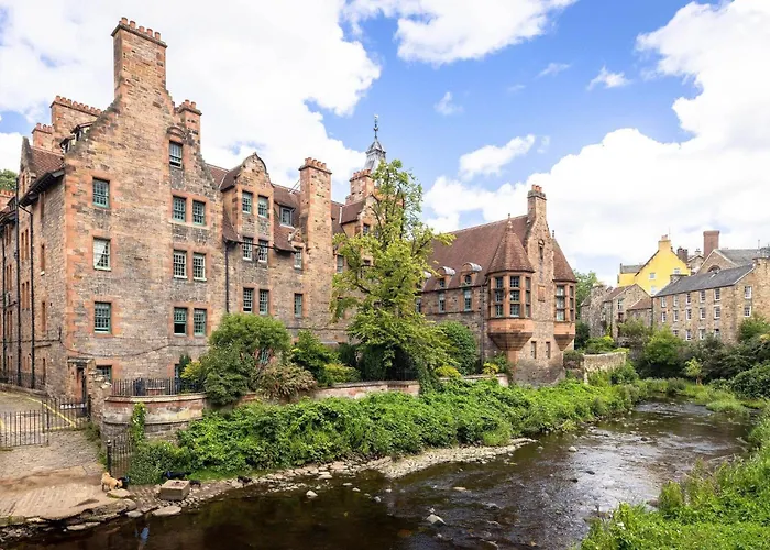 The Well Court إدنبرة