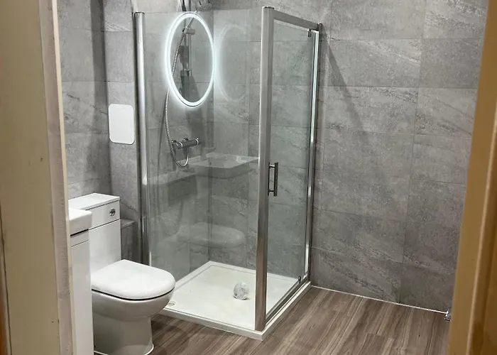 Appartamento Beautiful 2 Bed 2 Bath Flat Overlooking Meadows Park Edimburgo