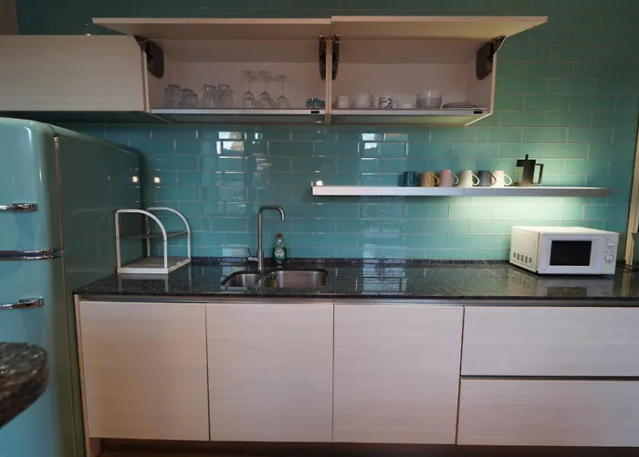 Spacious 2 Bed Next To Royal Mile & Waverley Lejlighed