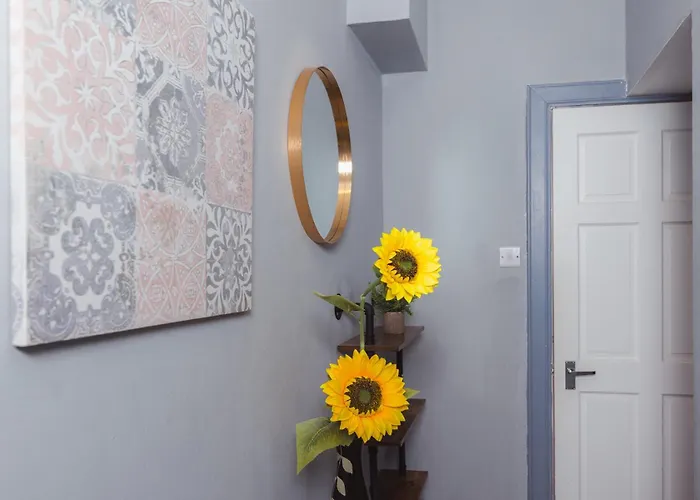 Warm&welcoming Centre By Meadows 5