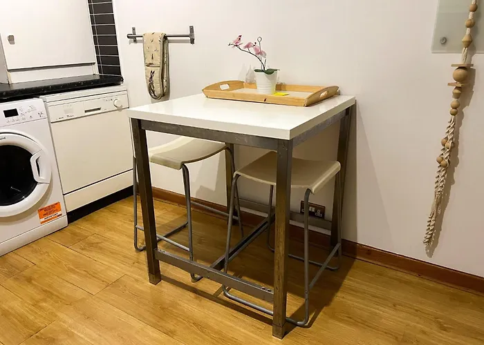 2br Flat Historic Centre Sleeps 5 * אדינבורו