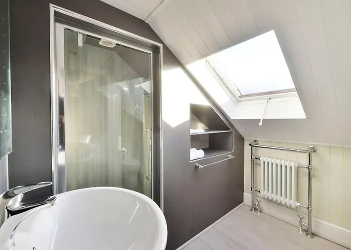 George Iv Bridge - Superbly Located 3 Bedroom! إدنبرة