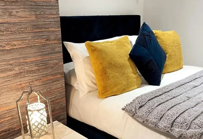 Apartment Montgomery Lovely 3 Bedroom With Private Garden In Centre *