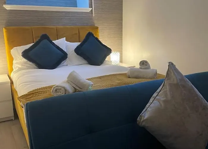 Montgomery Lovely 3 Bedroom With Private Garden In Centre شقة إدنبرة