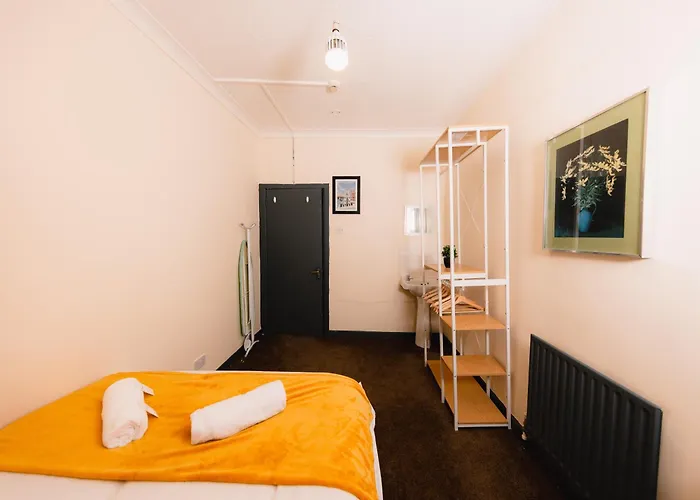 Cozy Old Town 4 Bedrm * אדינבורו