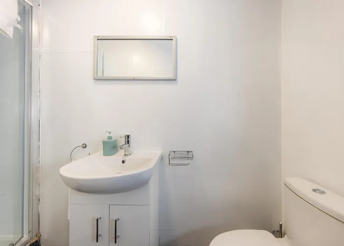 Cozy Old Town 4 Bedrm *