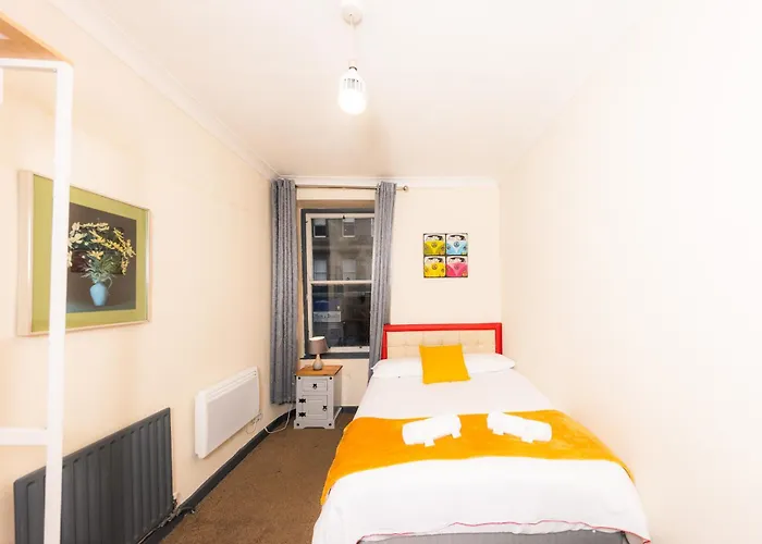 Cozy Old Town 4 Bedrm 에든버러