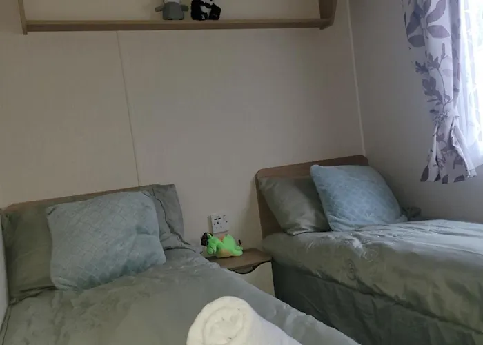 Vakantiehuis Cozy Caravan Near *