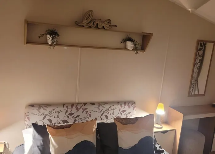 Vakantiehuis Cozy Caravan Near *