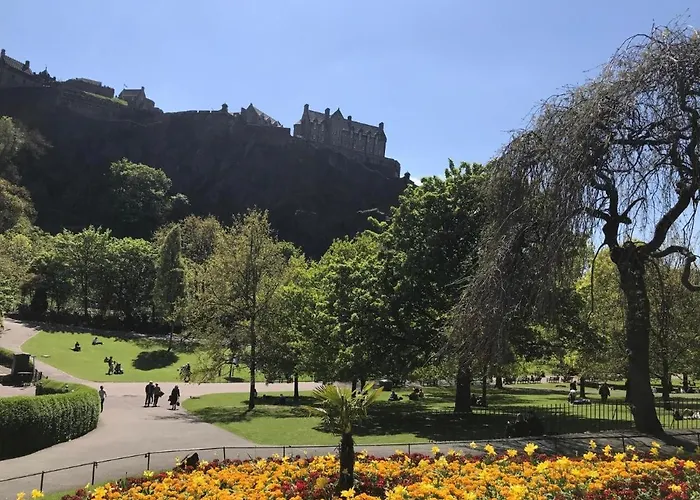 1 Bedrooms Flat In Haymarket, Heart Of Flat Sleeps 4 , * Edinburgh