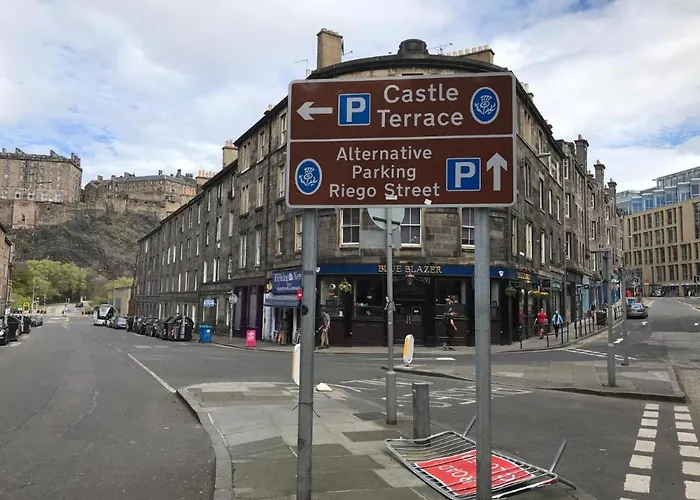 1 Bedrooms Flat In Haymarket, Heart Of Flat Sleeps 4 , * Edinburgh