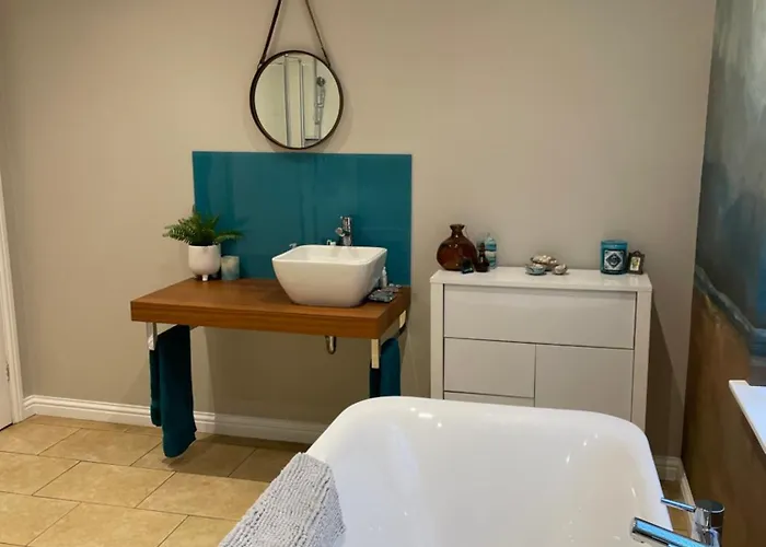 Semesterbostad Ultra Stylish Furnished In Edinburg