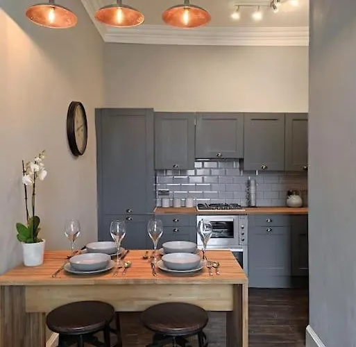 Beautiful Georgian New Town 2 Bed