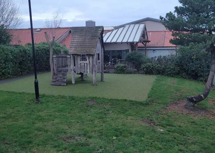 Vakantiehuis Cozy Caravan Near *