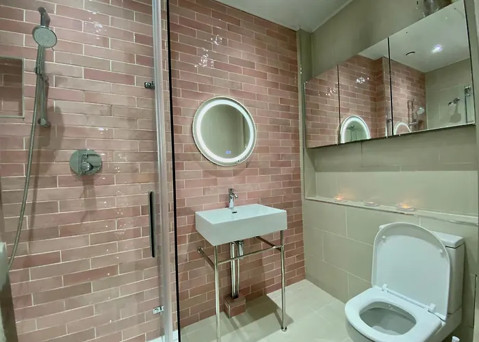 דירה Traveller Award Winner 2024 - With 3 Beds אדינבורו