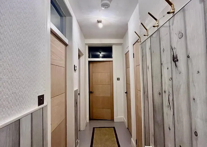 Garden Flat *