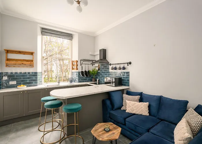 Vibrant Leith Flat דירה אדינבורו