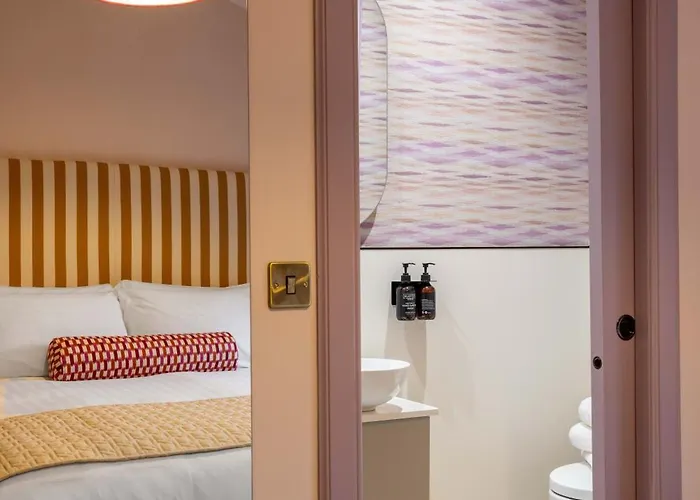 Eleven Stafford Street Townhouse (adults Only) Hotel