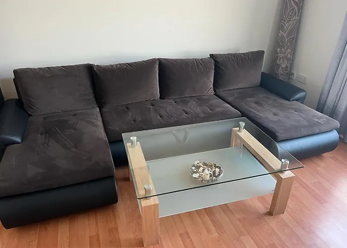 Modern 2 Bed With Stunning Seaside View *