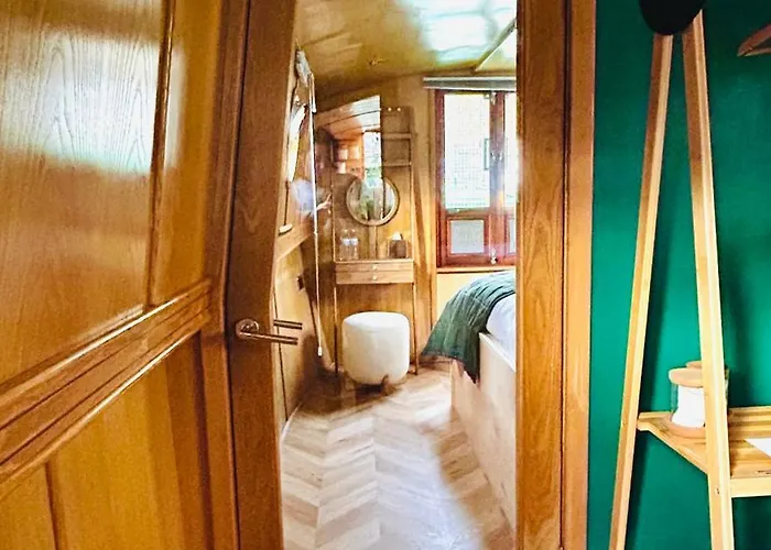 - Houseboats Эдинбург