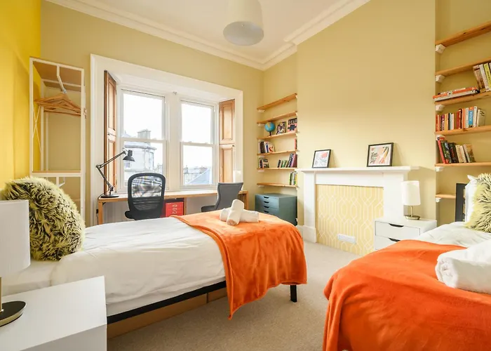 5-br 3-bth Newington - Modern & Spacious * אדינבורו