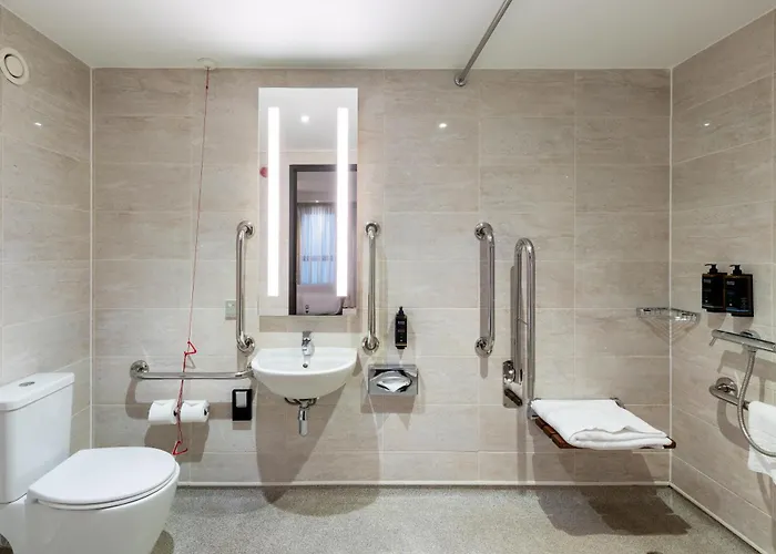 Mercure Haymarket 4*