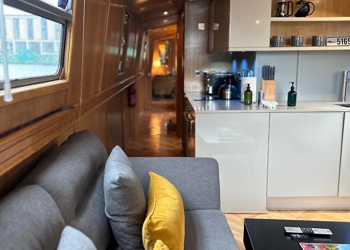 - Houseboats Эдинбург