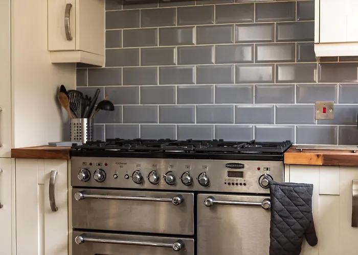 Cosy Roseburn Apartment, - 2 Bedrooms, Free Parking Appartamento *