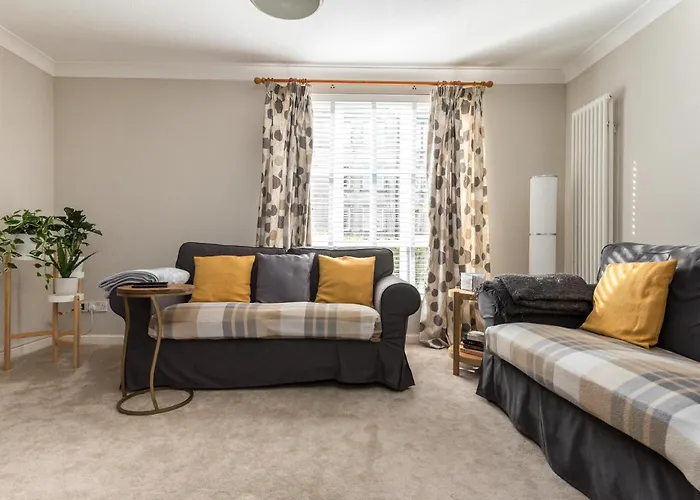 Cosy Roseburn Apartment, - 2 Bedrooms, Free Parking * 에든버러