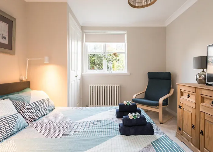 Apartment Cosy Roseburn Apartment, - 2 Bedrooms, Free Parking Edinburgh