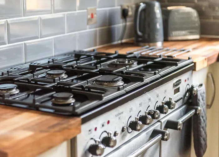 Apartment Cosy Roseburn Apartment, - 2 Bedrooms, Free Parking Edinburgh