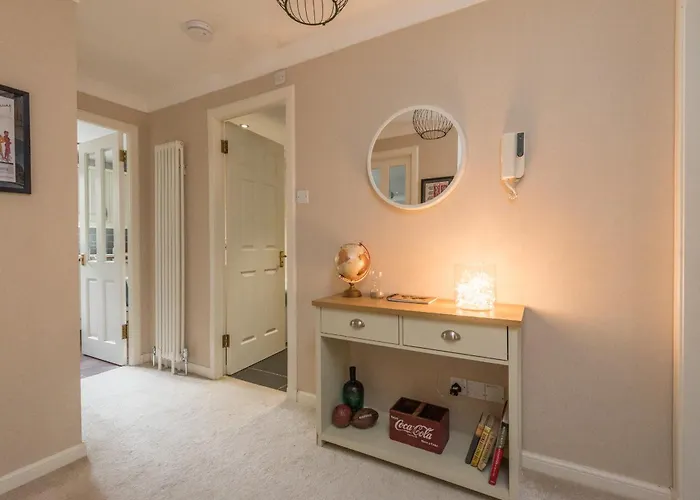 Apartment Cosy Roseburn Apartment, - 2 Bedrooms, Free Parking