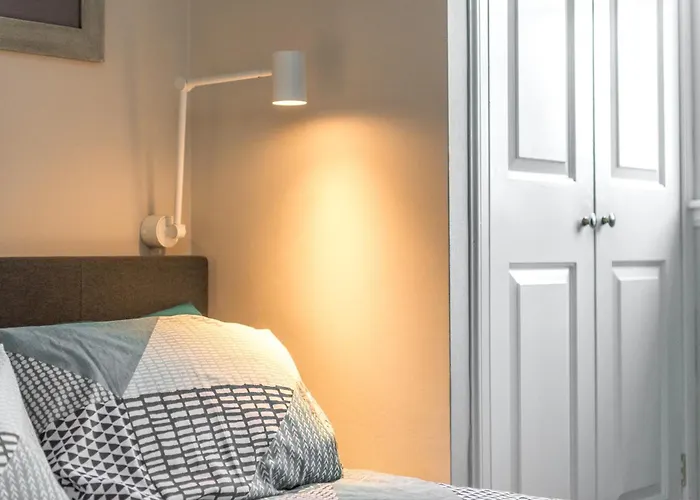 Apartment Cosy Roseburn Apartment, - 2 Bedrooms, Free Parking